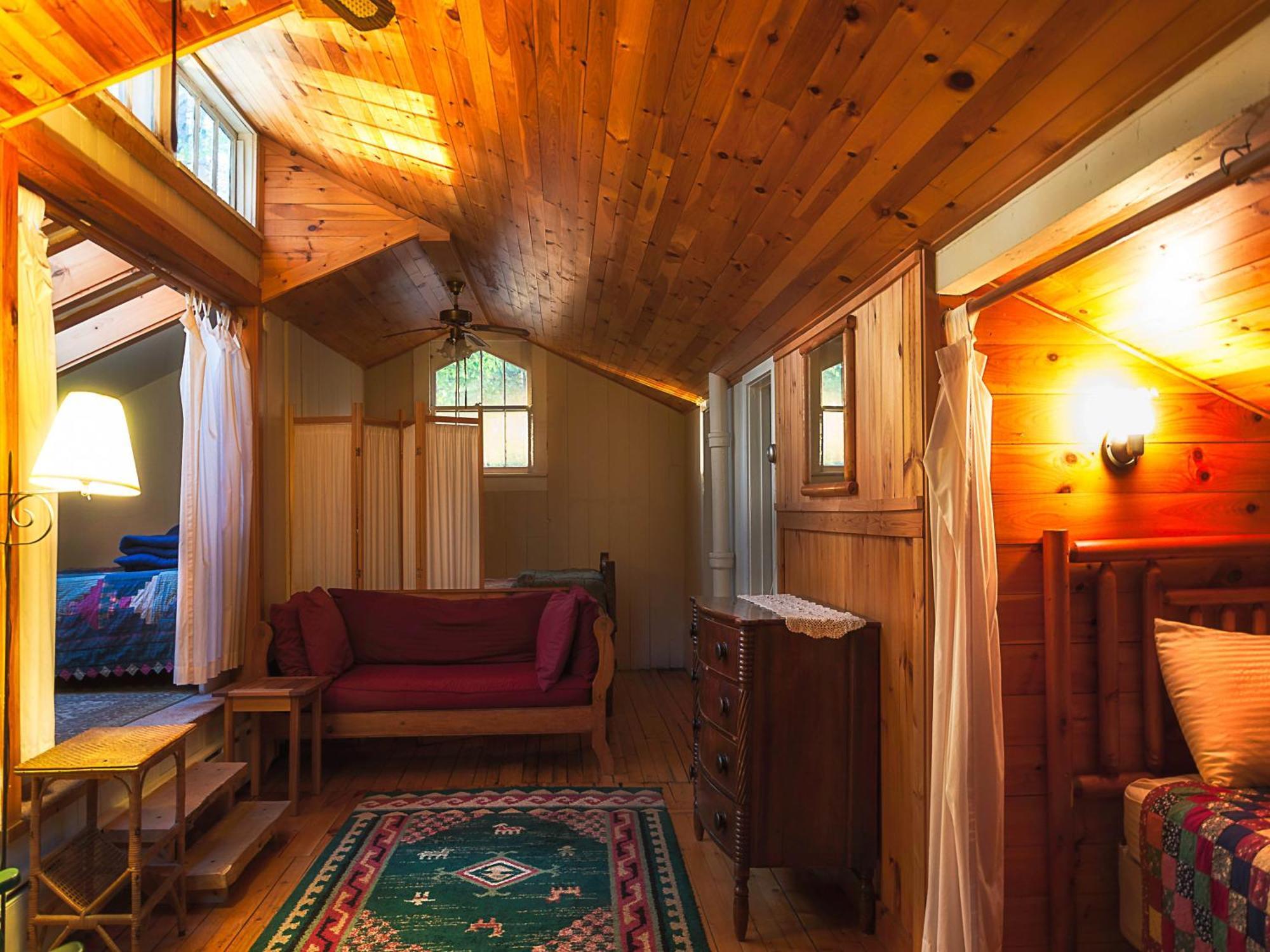 Gasthof White Pine Camp *